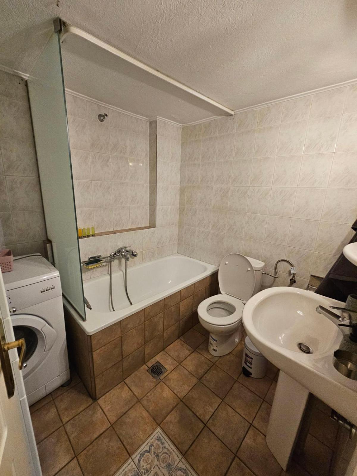 Kt Apartment Драма Екстер'єр фото
